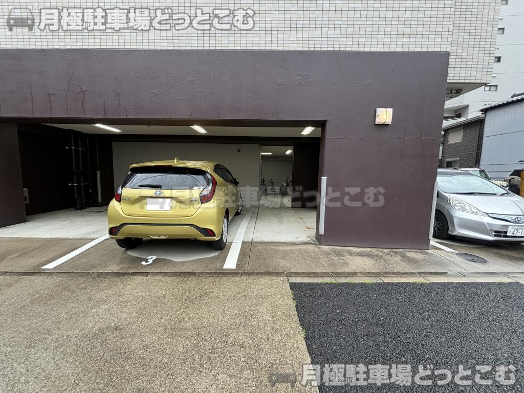 名古屋市西区花の木3丁目13−13 グレイス浄心駅前の月極駐車場1
