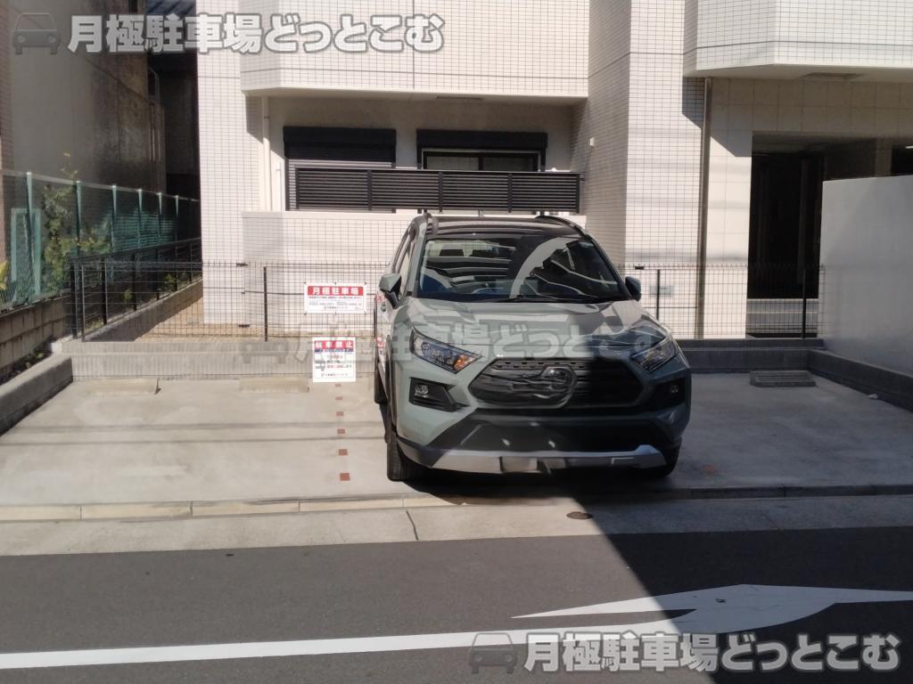 名古屋市中区金山2丁目1103-2の月極駐車場1