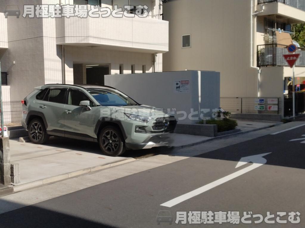 名古屋市中区金山2丁目1103-2の月極駐車場2