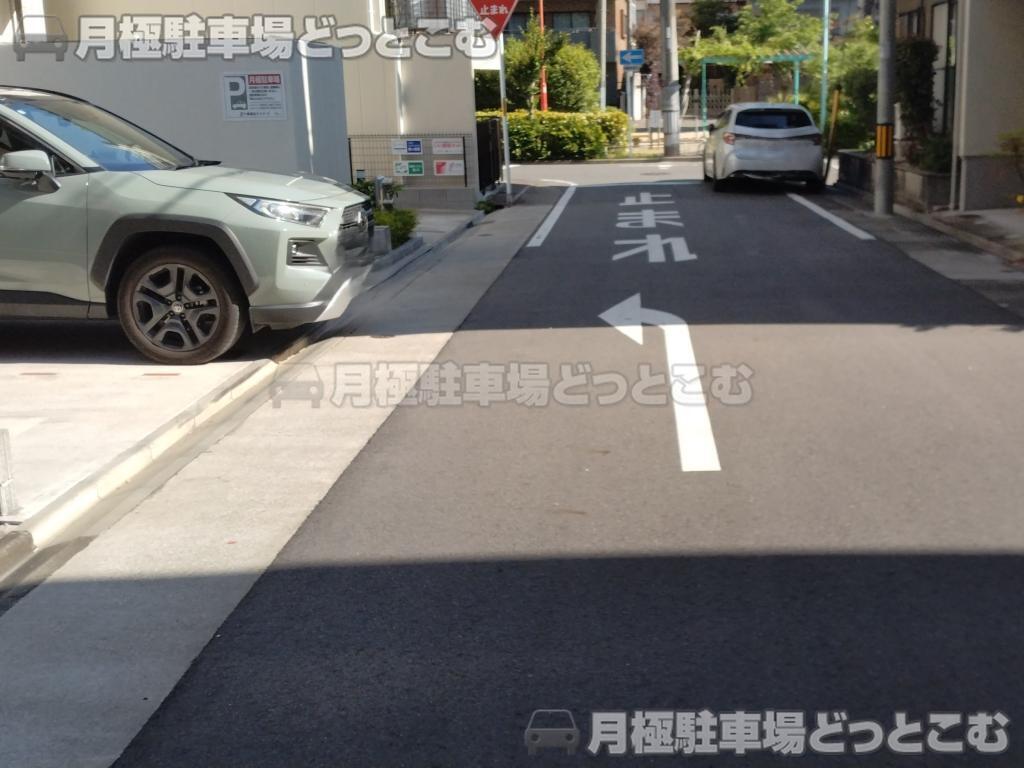 名古屋市中区金山2丁目1103-2の月極駐車場4