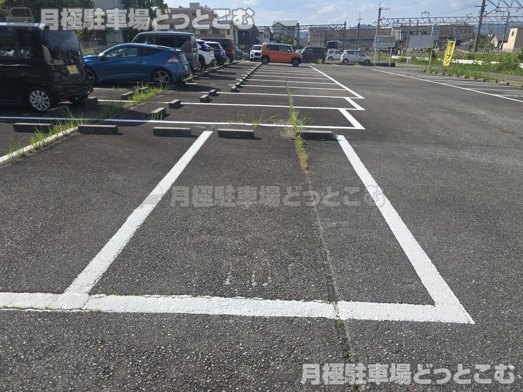 丹波篠山市大沢2丁目12-2,12-4,12-8の月極駐車場8