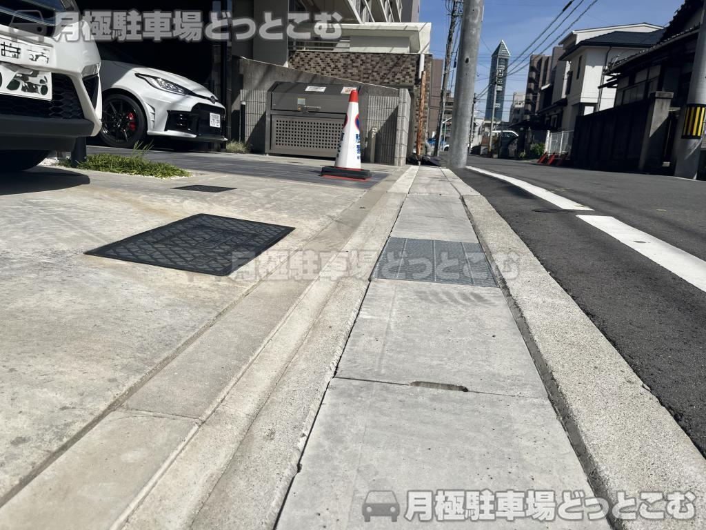 名古屋市千種区唐山町2丁目2の月極駐車場5