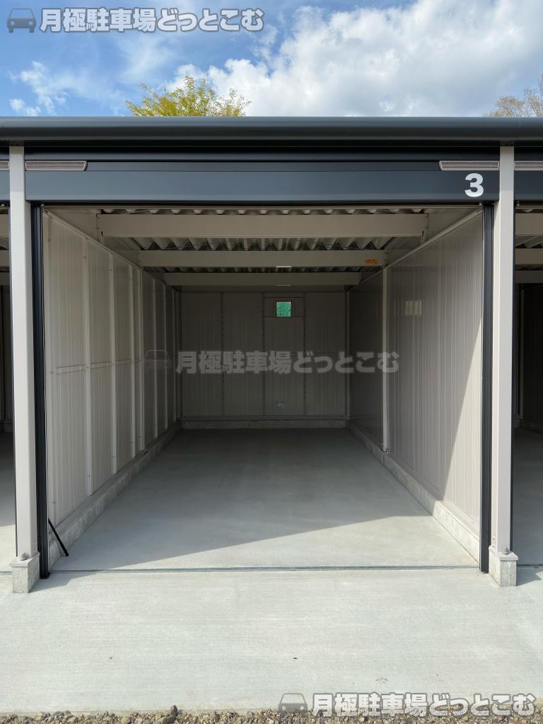 北杜市長坂町大井ヶ森字手白尾1176番2の月極駐車場4