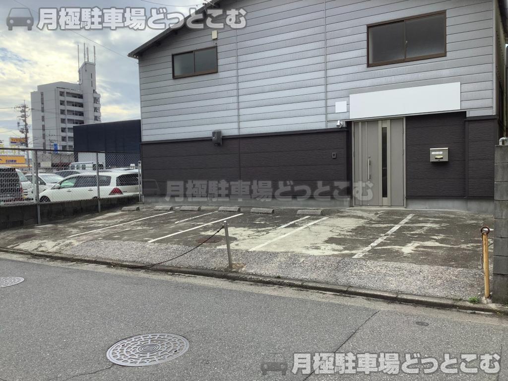 広島市西区南観音7-12-5の月極駐車場1