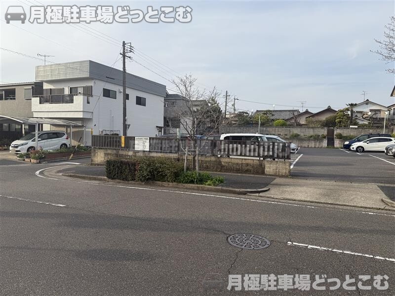 名古屋市緑区鳴海町白山104他の月極駐車場1