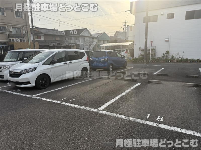 名古屋市緑区鳴海町白山104他の月極駐車場8