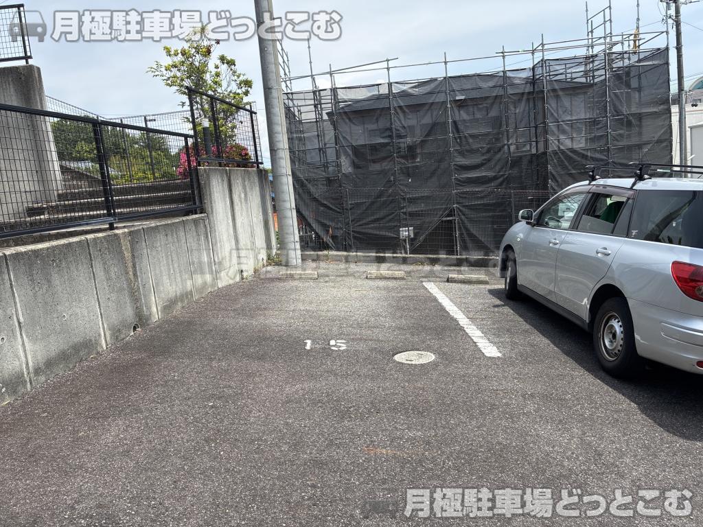 日進市岩崎町神明115の月極駐車場8