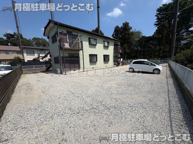 つくばみらい市伊奈東90-10の月極駐車場1