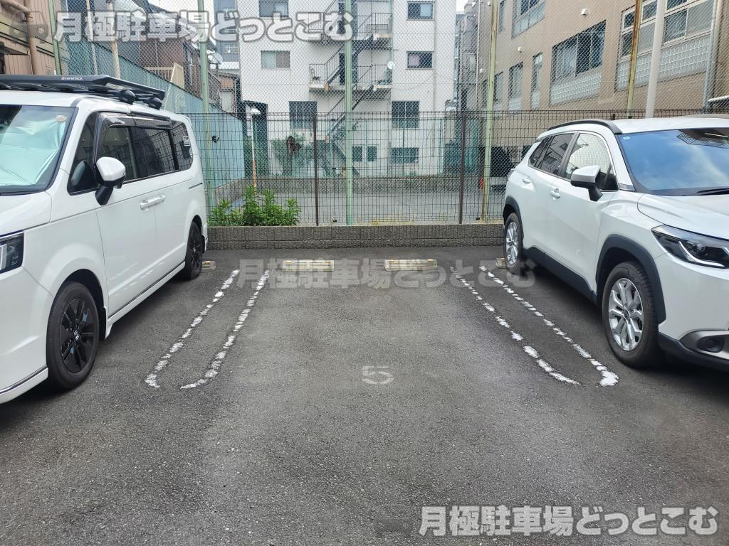 川崎市川崎区渡田1丁目15-12の月極駐車場9