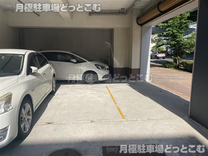 名古屋市中区松原3丁目16−21の月極駐車場2