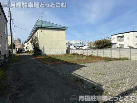札幌市白石区本通5丁目北2−23の月極駐車場2