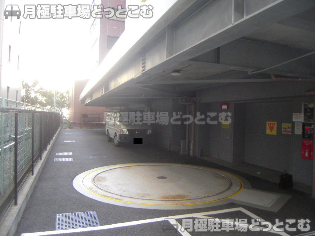 港区芝浦4-16-14の月極駐車場2