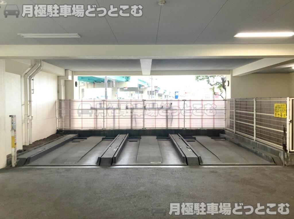 福岡市博多区千代3-48-4の月極駐車場2