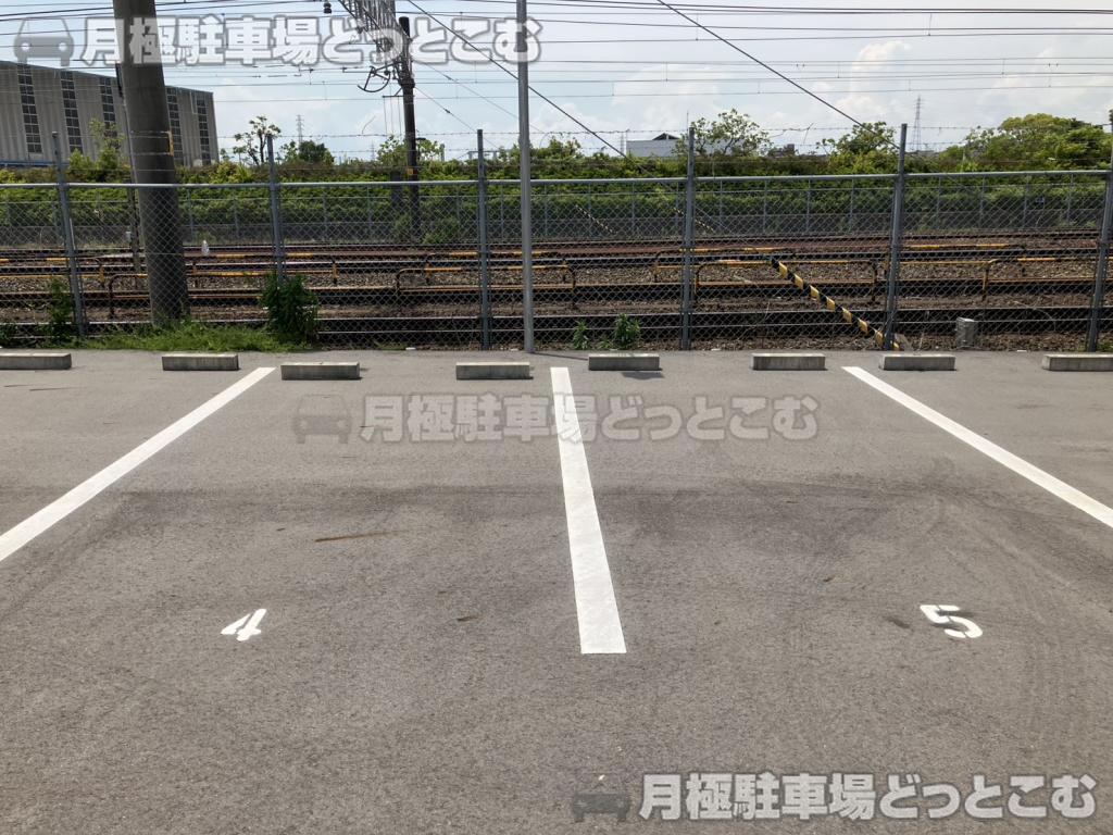 大府市中央町2丁目8の月極駐車場4
