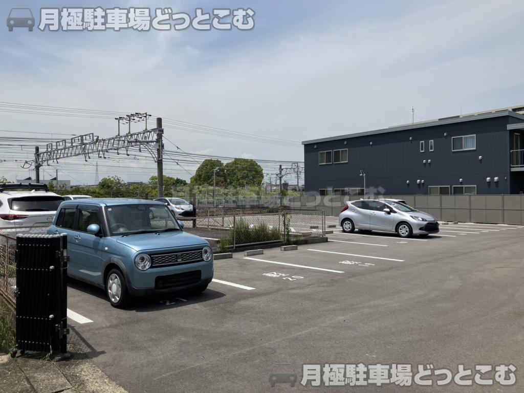大府市中央町2丁目8の月極駐車場7