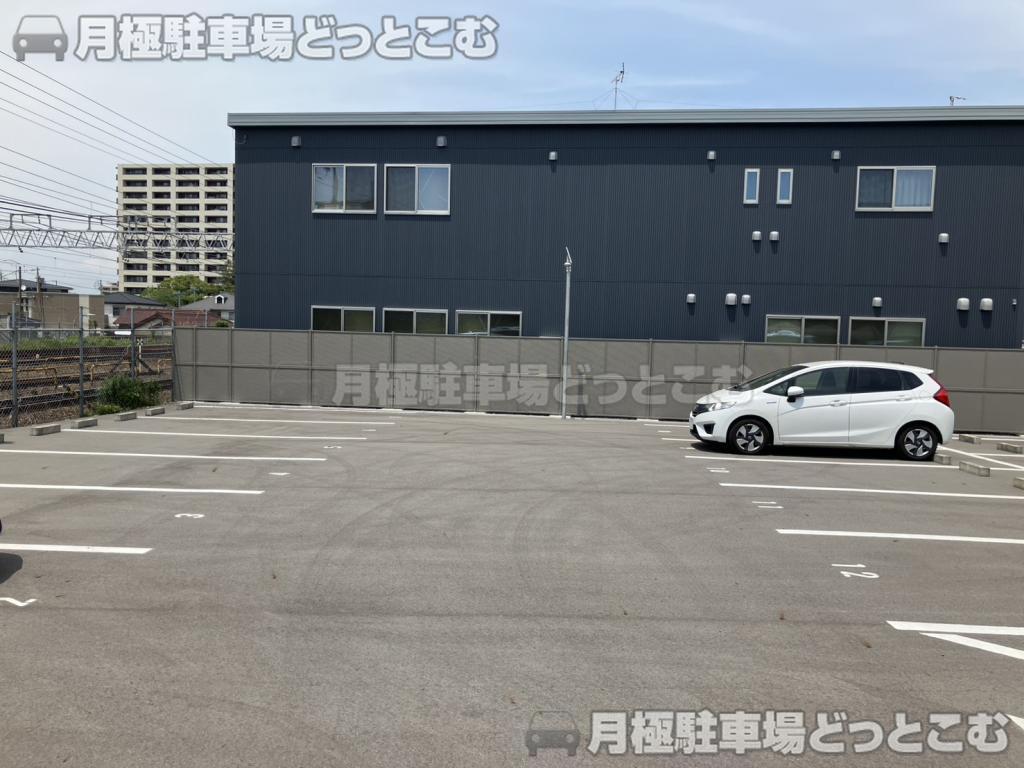 大府市中央町2丁目8の月極駐車場9