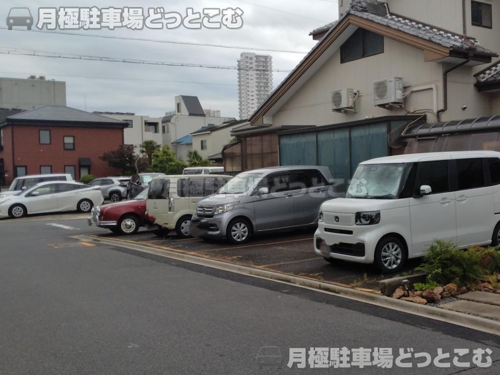 名古屋市東区筒井3丁目214の月極駐車場3
