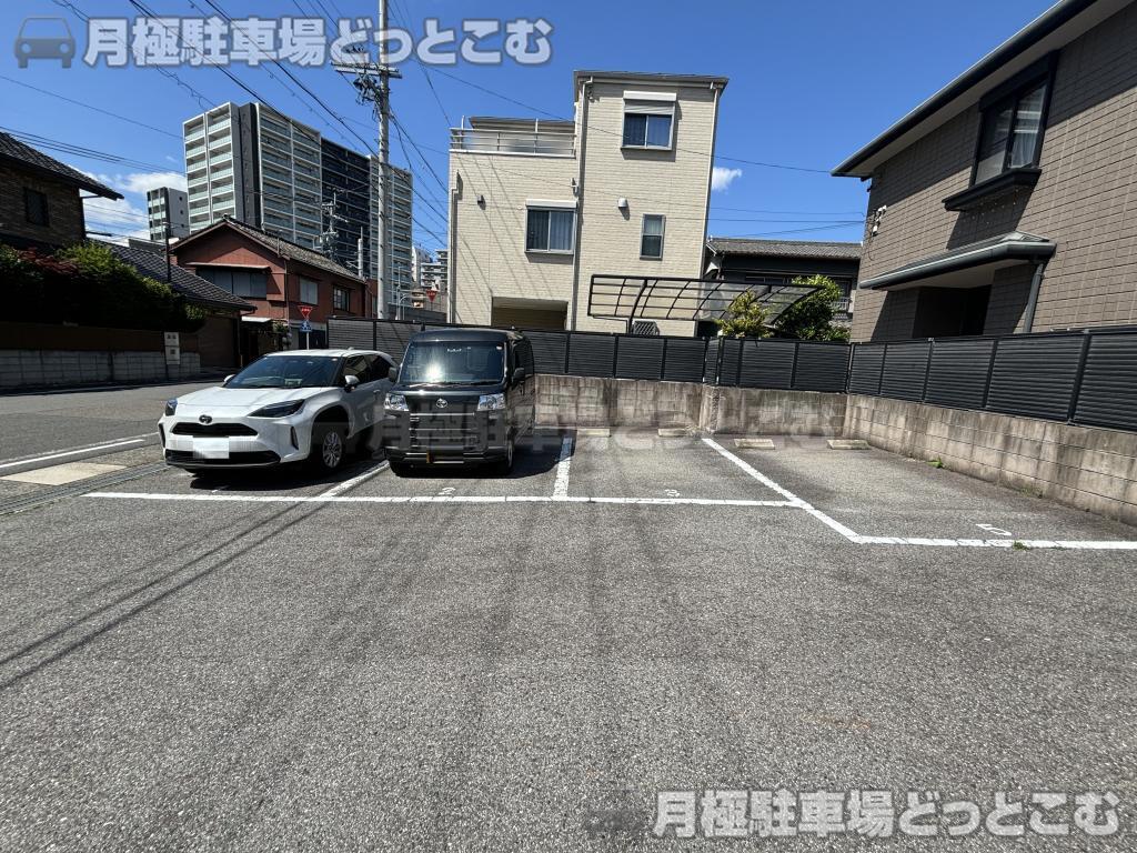 名古屋市昭和区鶴舞2丁目1520番の月極駐車場4