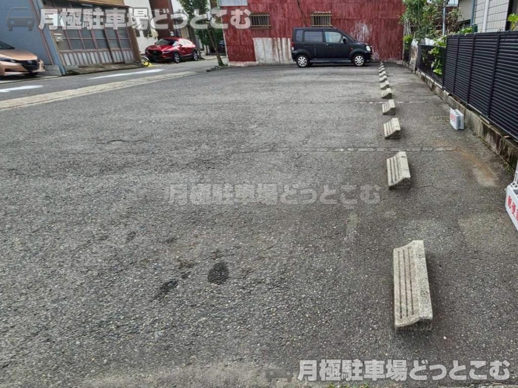 名古屋市中村区藤江町3丁目118の月極駐車場7