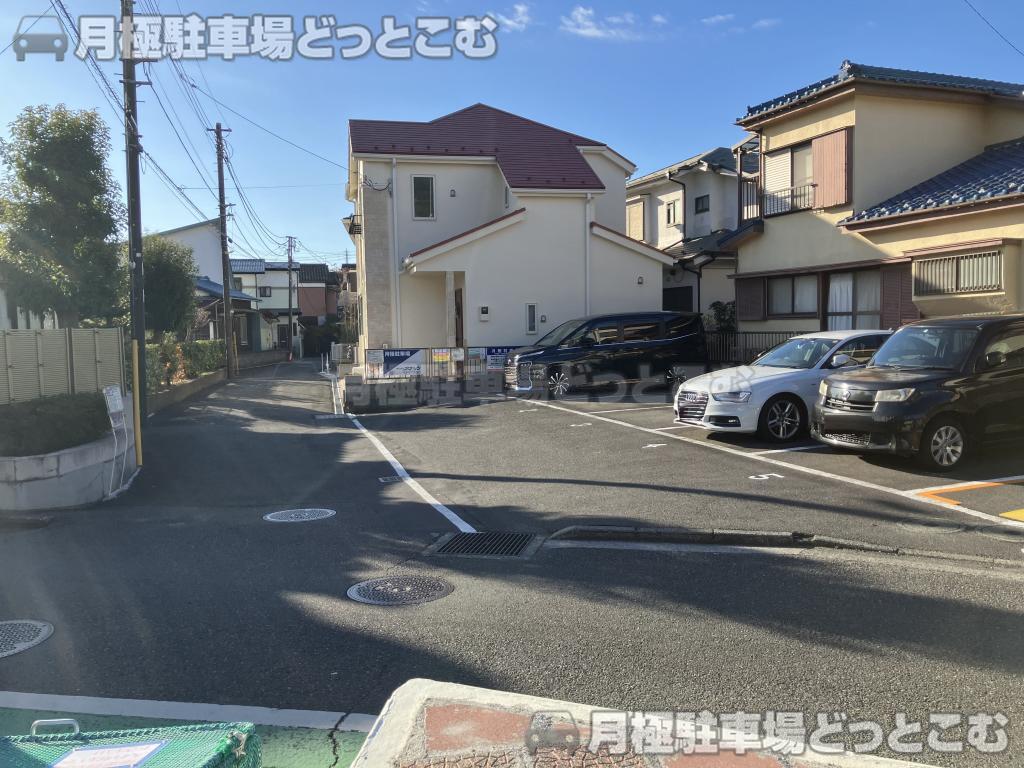 横浜市金沢区釜利谷東6丁目9番の月極駐車場2