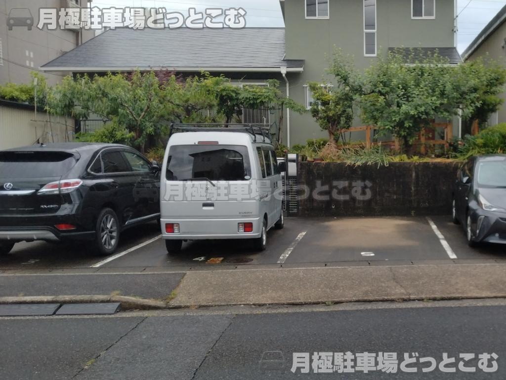 名古屋市天白区植田南2丁目1703の月極駐車場3
