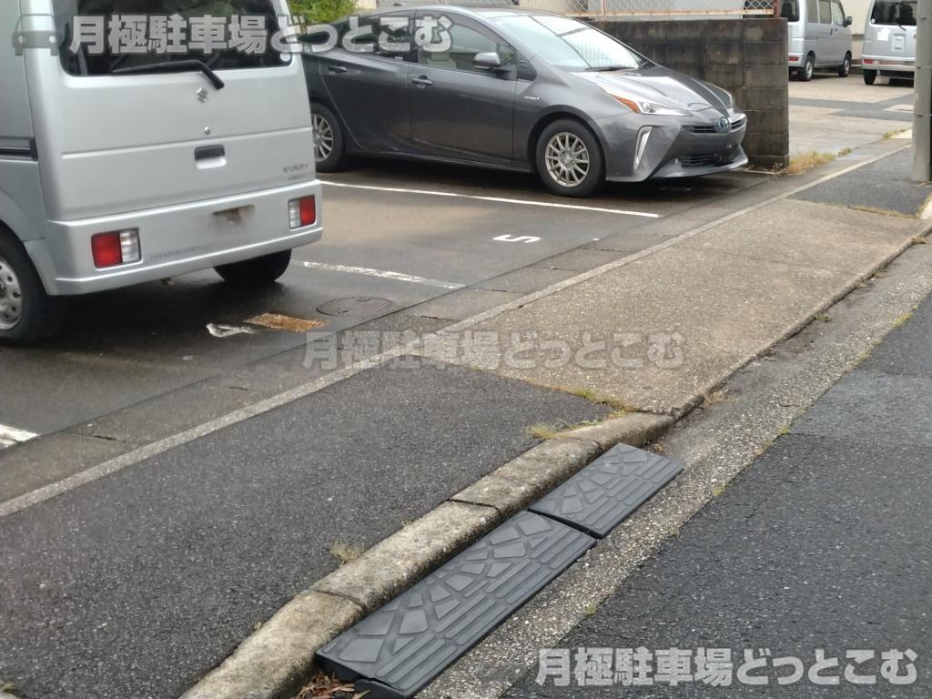 名古屋市天白区植田南2丁目1703の月極駐車場5