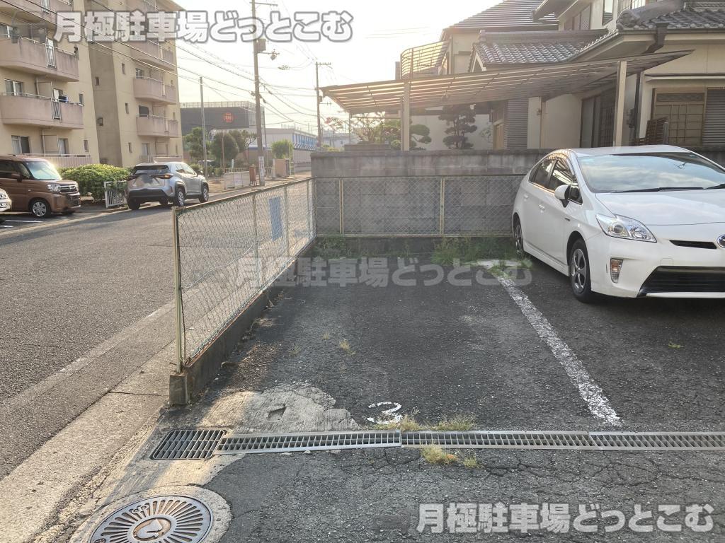 東大阪市加納3丁目8番12、8番29の月極駐車場2
