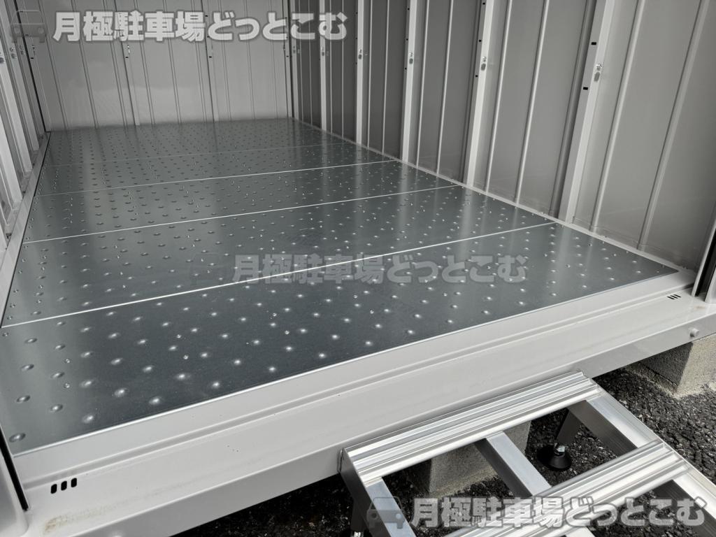 上尾市仲町2丁目4−12の月極駐車場2