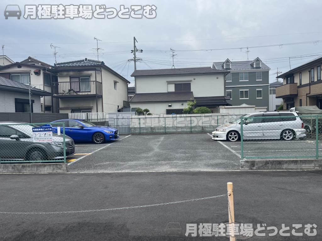 八尾市山城町5丁目72-2の月極駐車場2