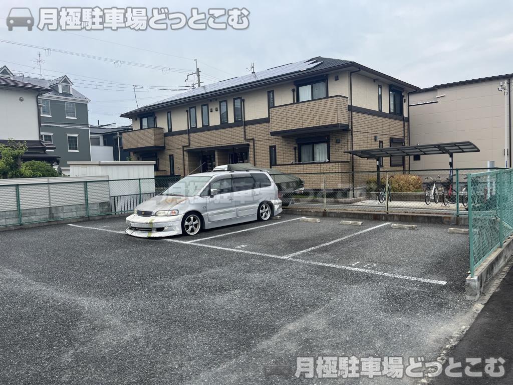 八尾市山城町5丁目72-2の月極駐車場5