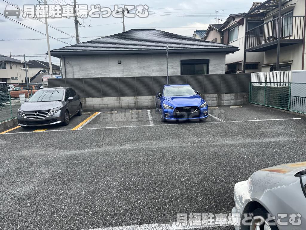 八尾市山城町5丁目72-2の月極駐車場7