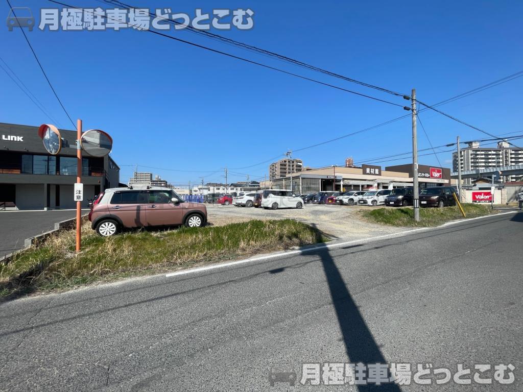 瀬戸市北浦町2丁目13の月極駐車場1