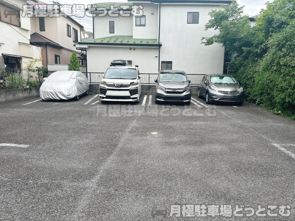 豊島区池袋本町2丁目11-9の月極駐車場2