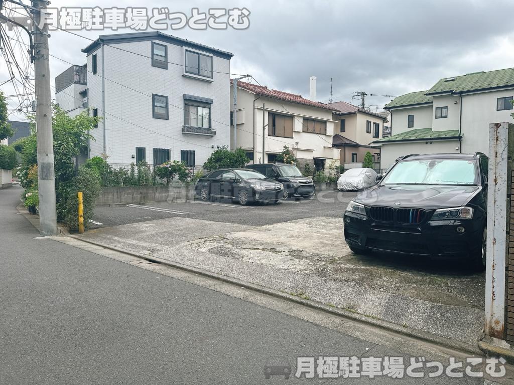 豊島区池袋本町2丁目11-9の月極駐車場5