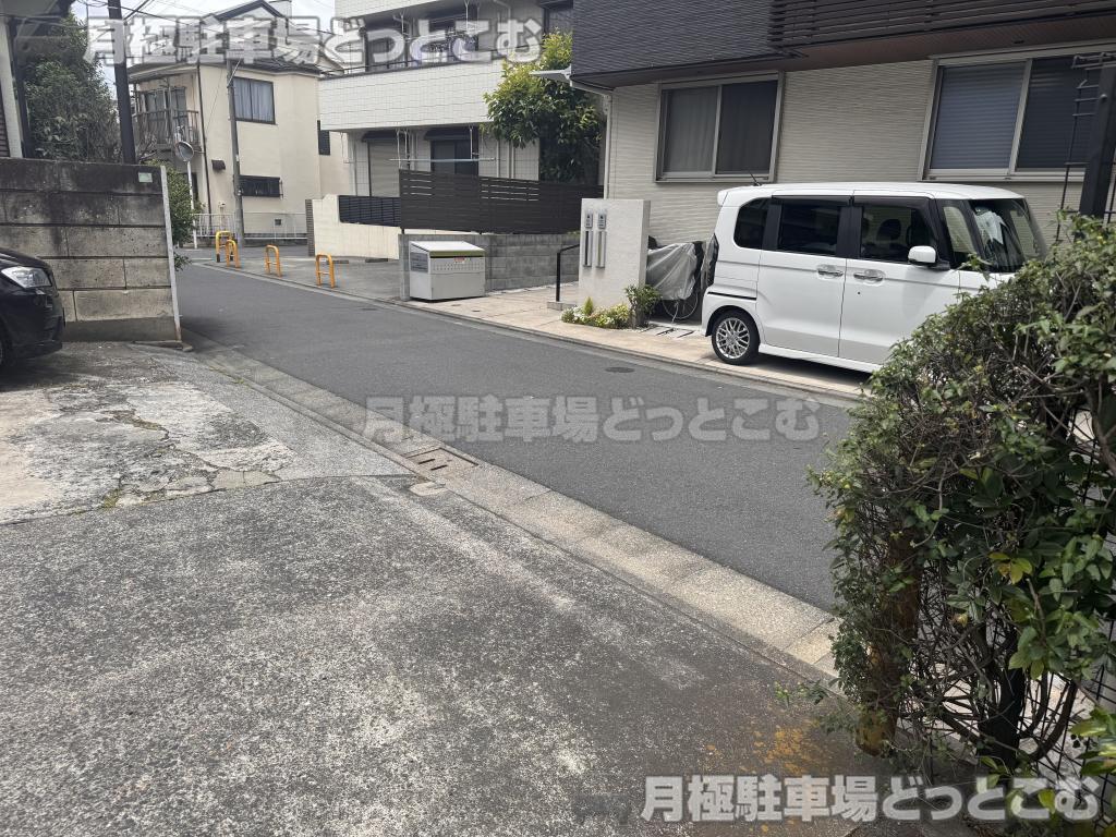 豊島区池袋本町2丁目11-9の月極駐車場7