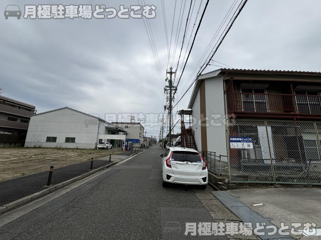 名古屋市中川区中郷2丁目121番の月極駐車場10