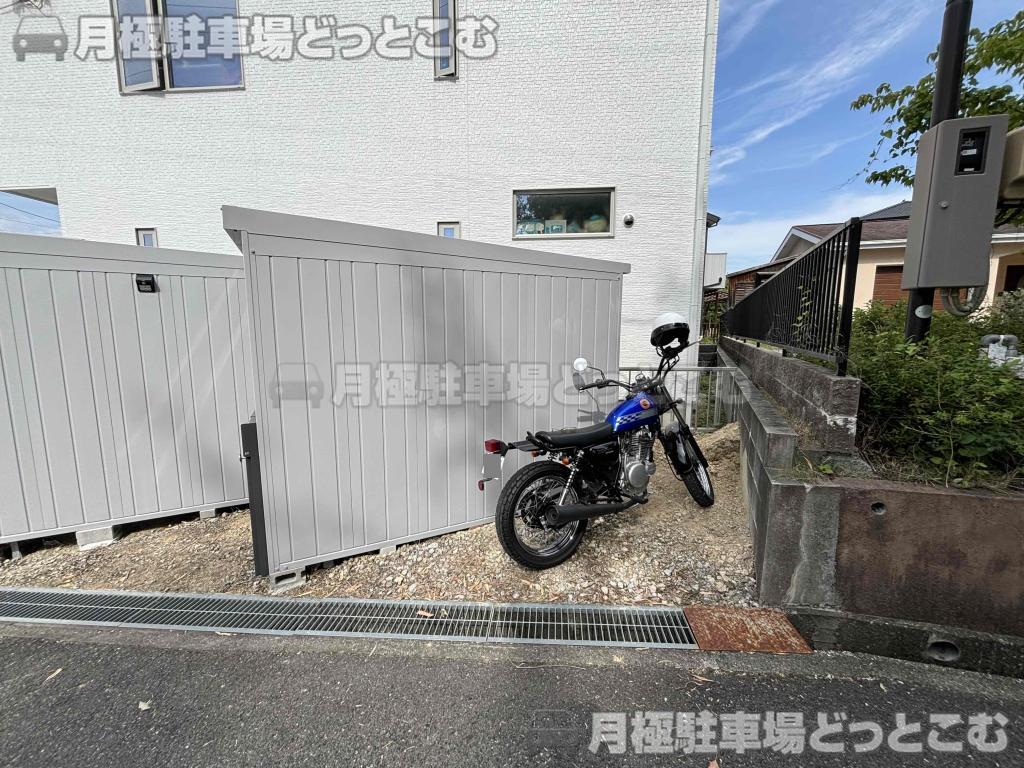 愛知郡東郷町春木屋敷3496-32,33の月極駐車場4
