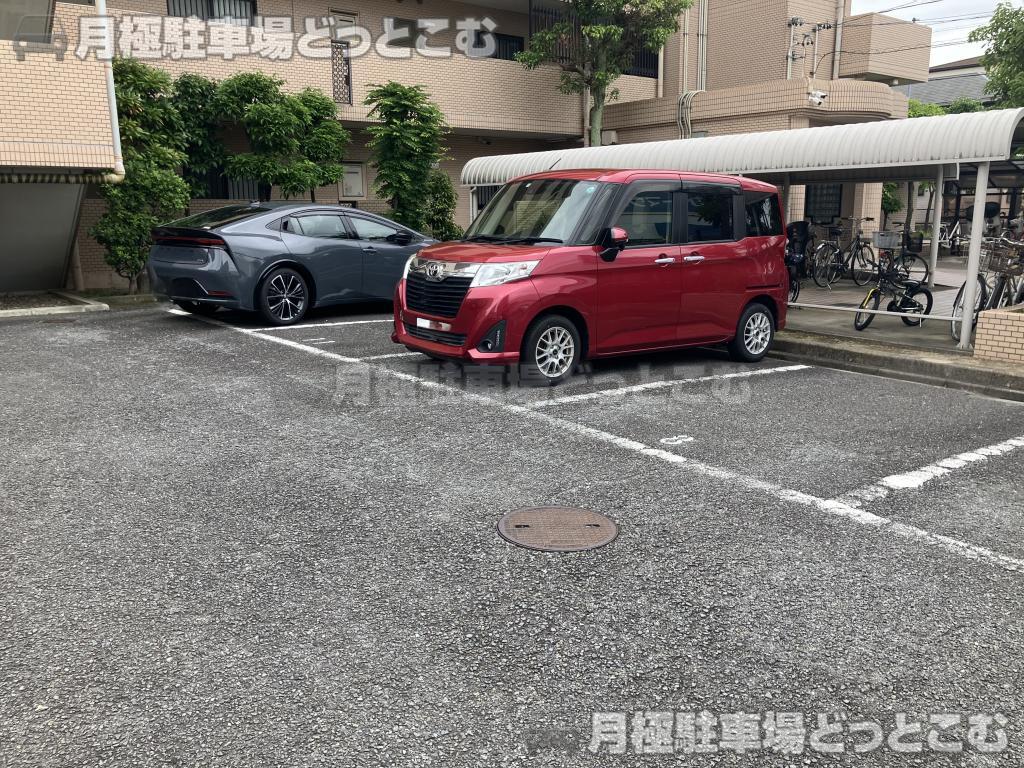 名古屋市中村区稲葉地町1丁目100の月極駐車場3