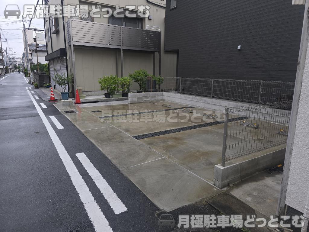 東大阪市荒川2丁目28-20の月極駐車場5