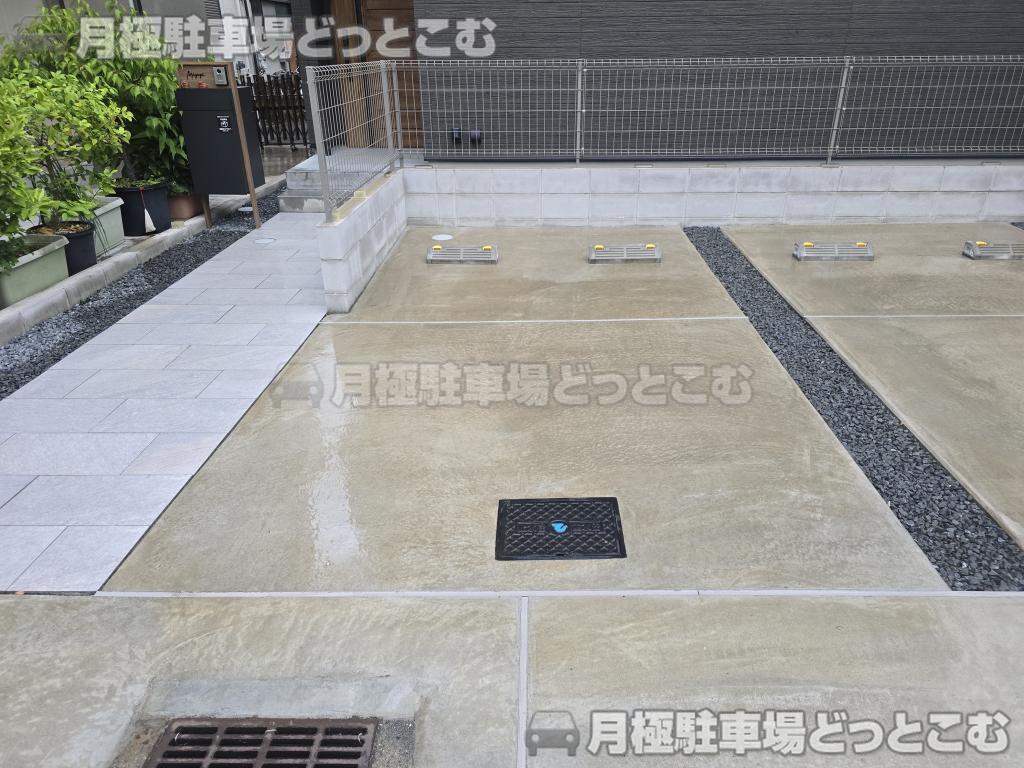 東大阪市荒川2丁目28-20の月極駐車場6