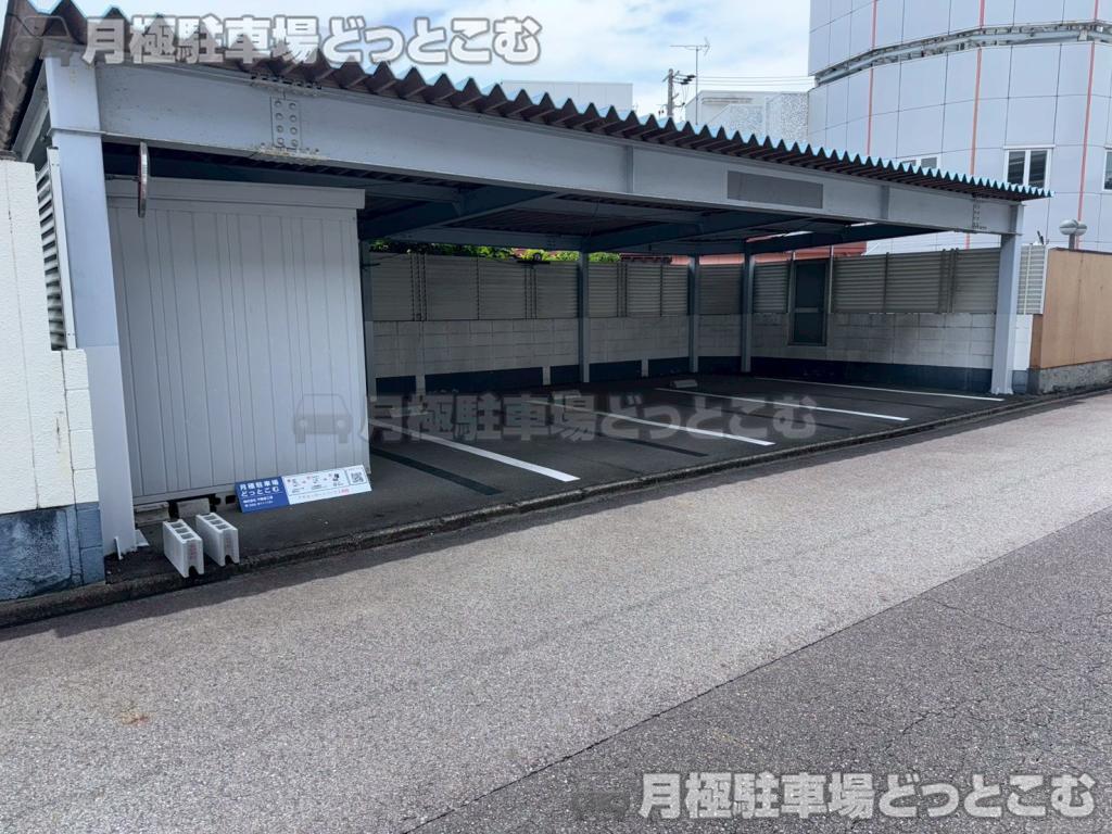 名古屋市西区上堀越町3丁目38の月極駐車場1