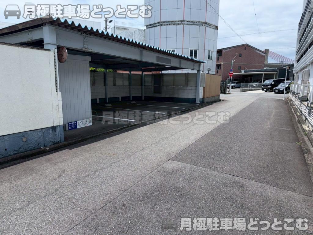 名古屋市西区上堀越町3丁目38の月極駐車場4