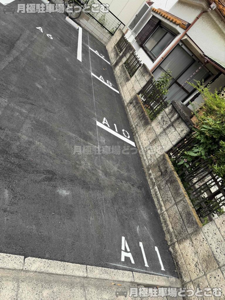 足立区東和2丁目22－22の月極駐車場2