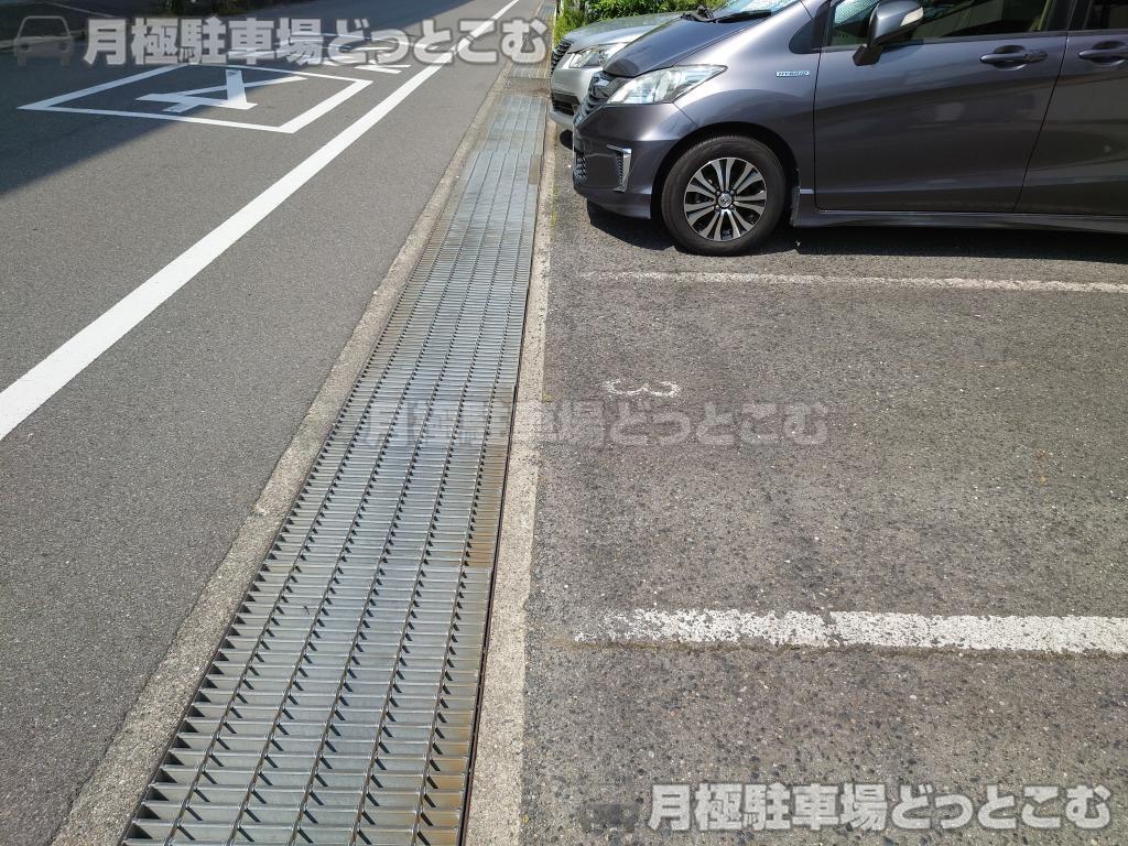高石市西取石8丁目6-12の月極駐車場6