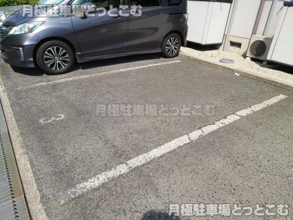 高石市西取石8丁目6-12の月極駐車場7