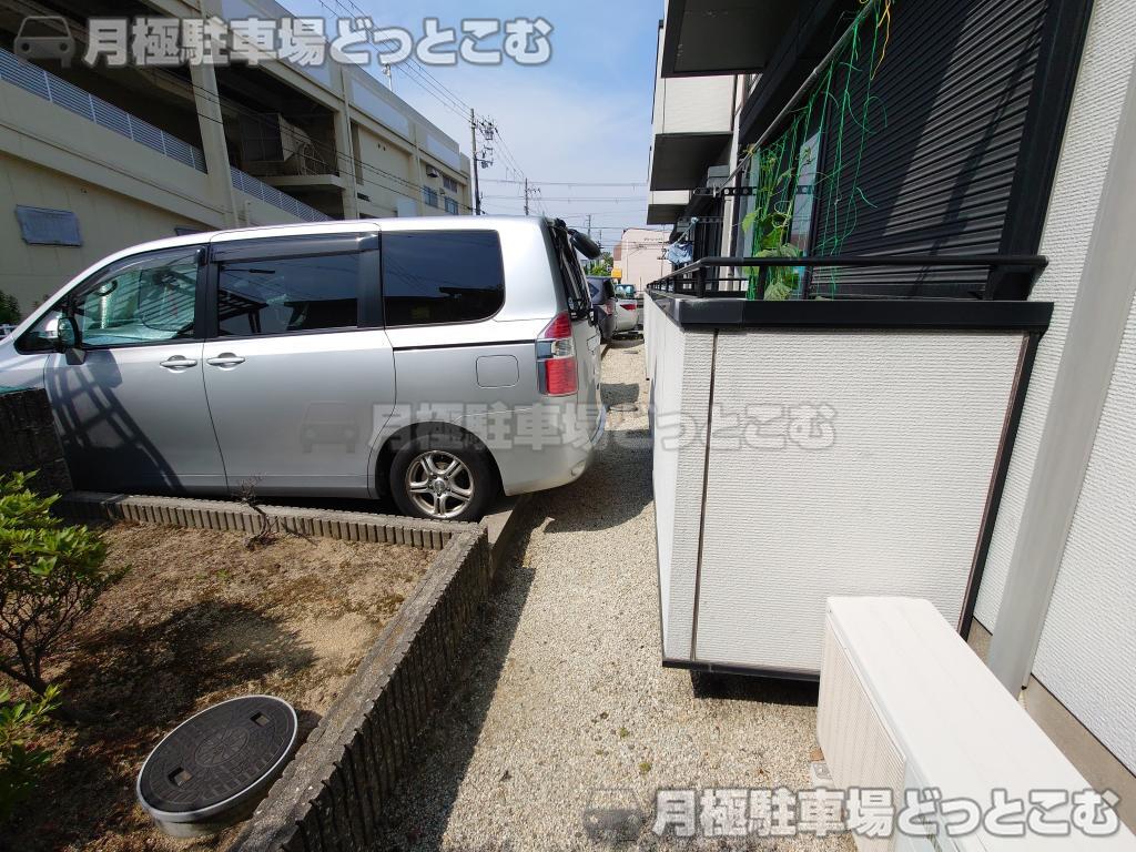 高石市西取石8丁目6-12の月極駐車場8
