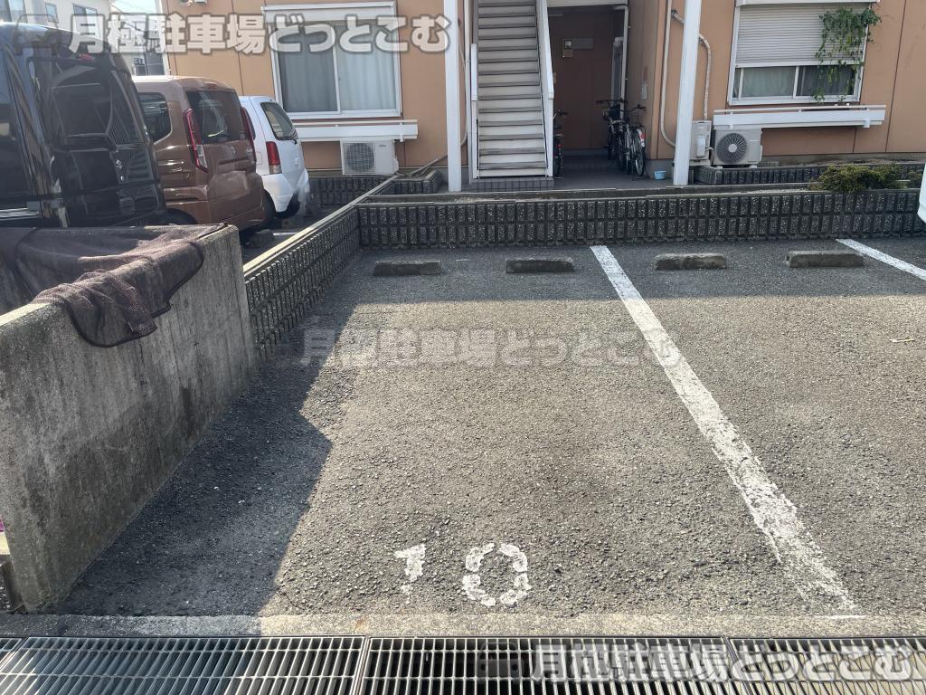岸和田市藤井町1丁目10-18の月極駐車場8