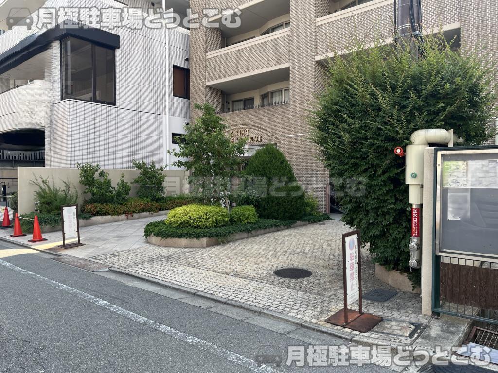 池田市呉服町3－7の月極駐車場5