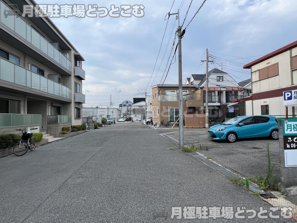 尼崎市大西町2丁目13－3の月極駐車場5