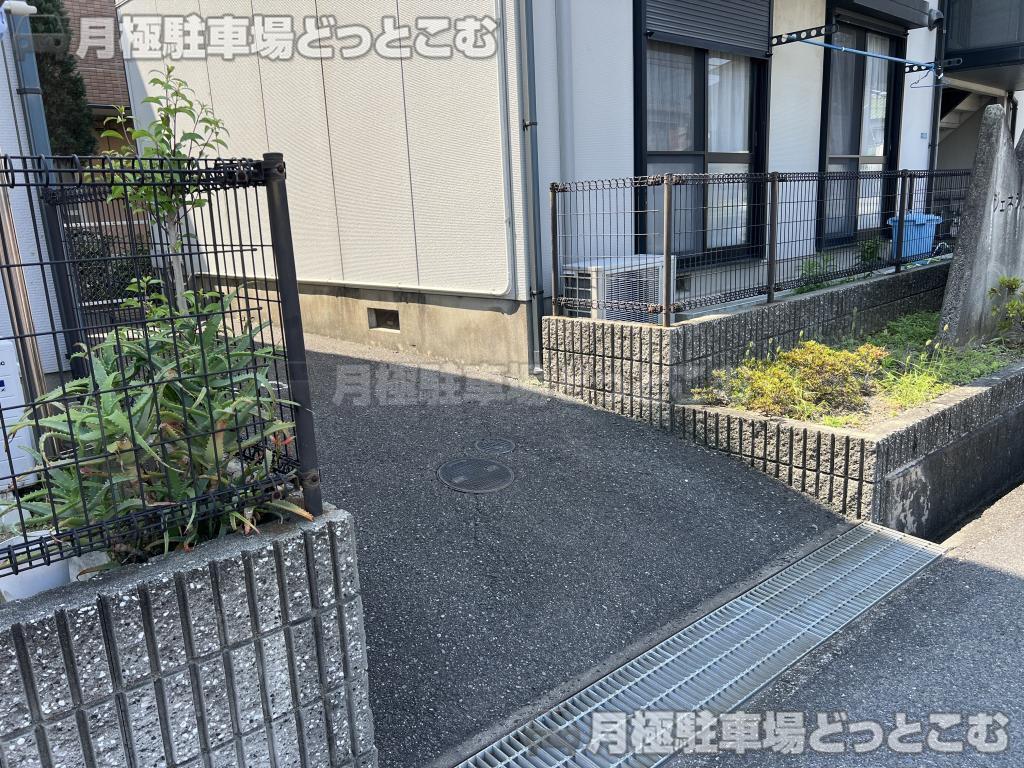 泉大津市条南町4丁目8の月極駐車場4